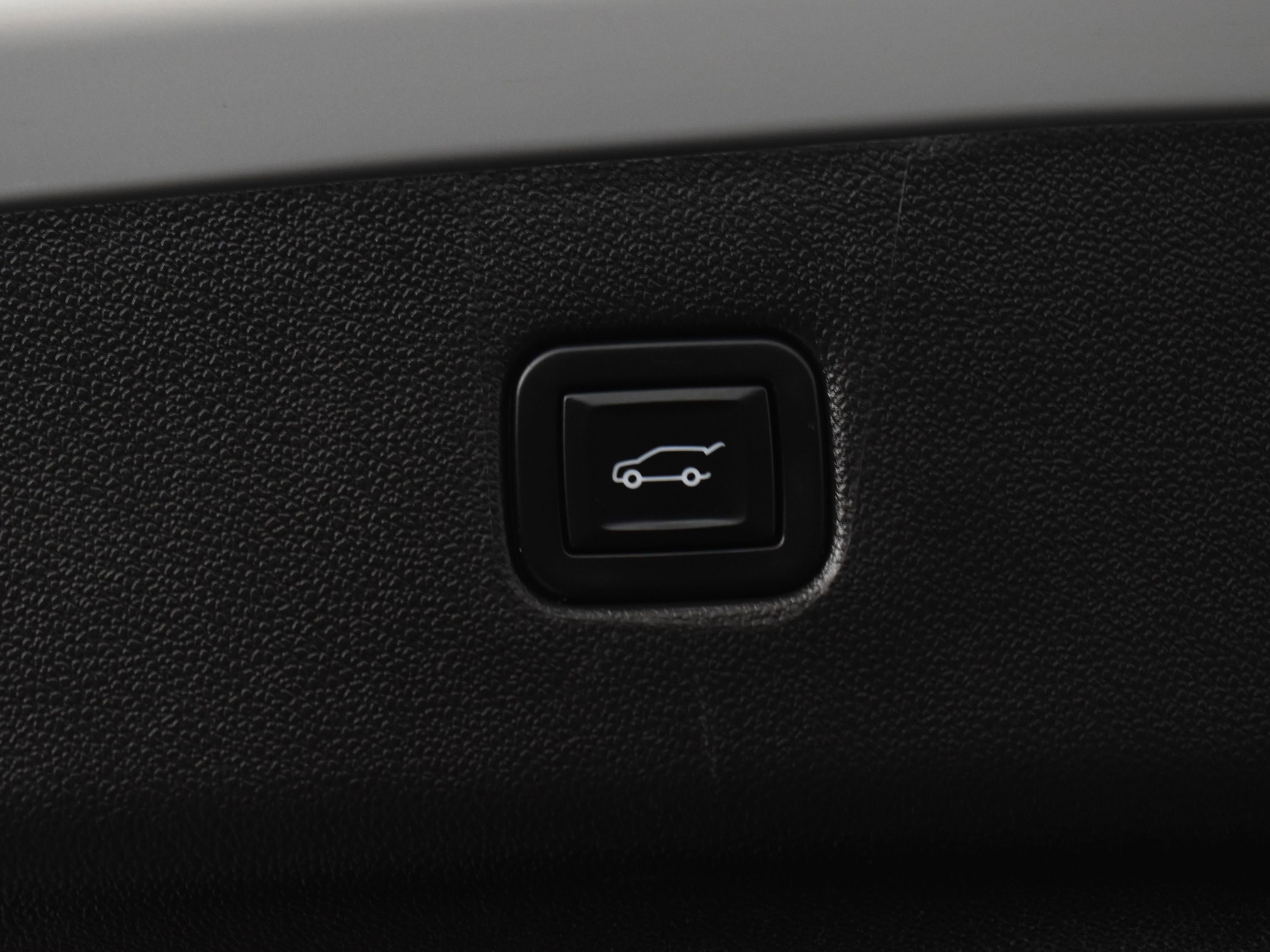 Used 2023 Chevrolet Blazer Premier w/ Driver Confidence II Package image 15