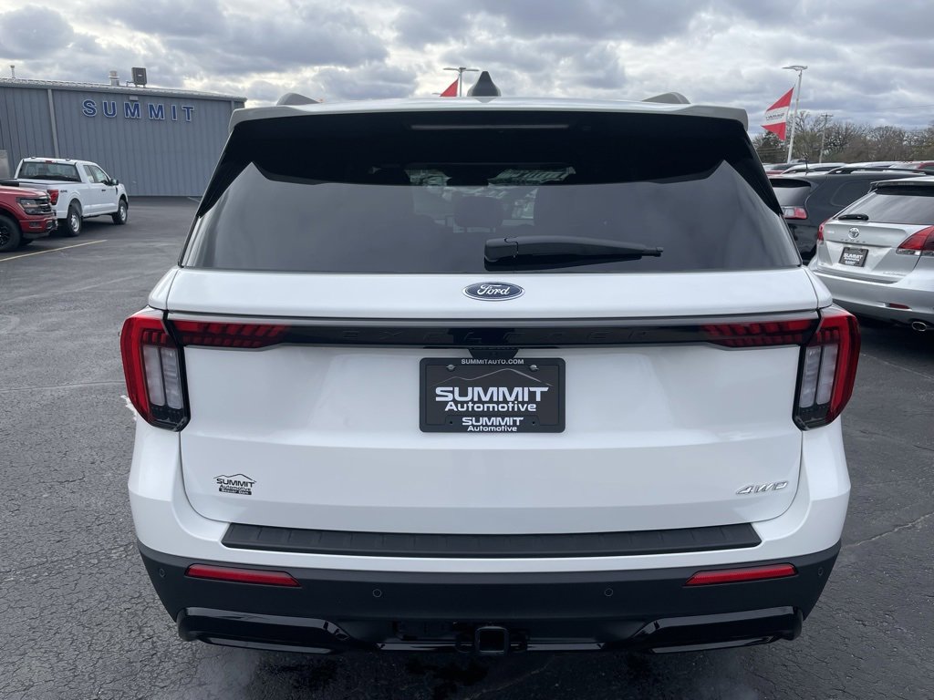 New 2026 Ford Explorer ST-Line w/ ST-Line Street Pack image 32