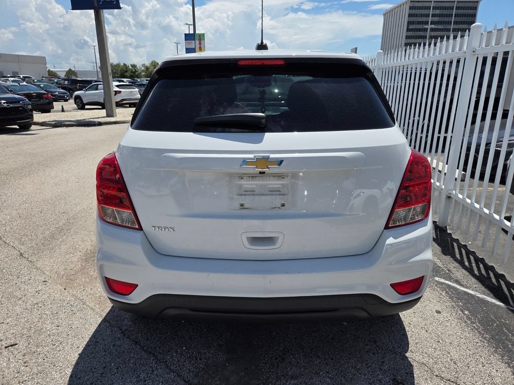 Used 2022 Chevrolet Trax LS w/ Tint and Cruise Package FWD image 6