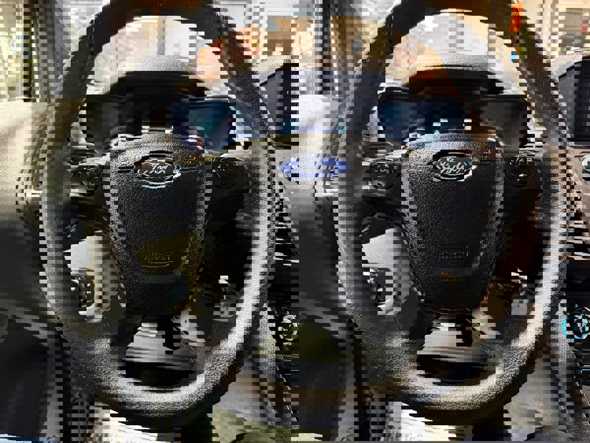 Used 2020 Ford Transit Connect XL image 8