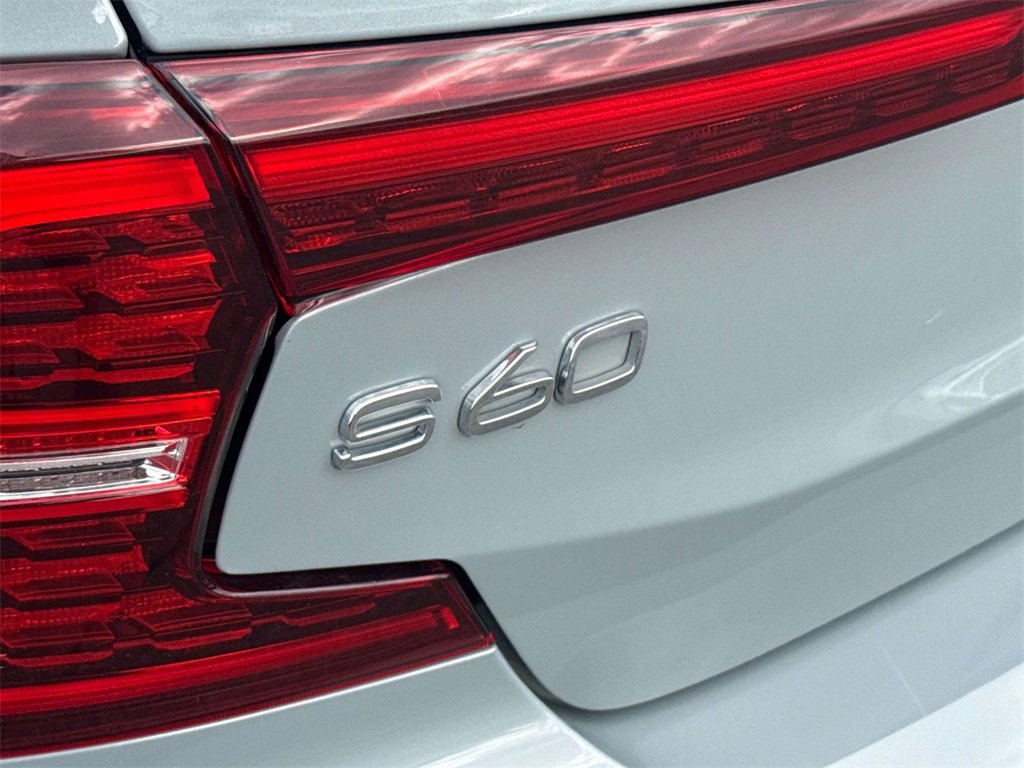 Used 2024 Volvo S60 B5 Plus image 6
