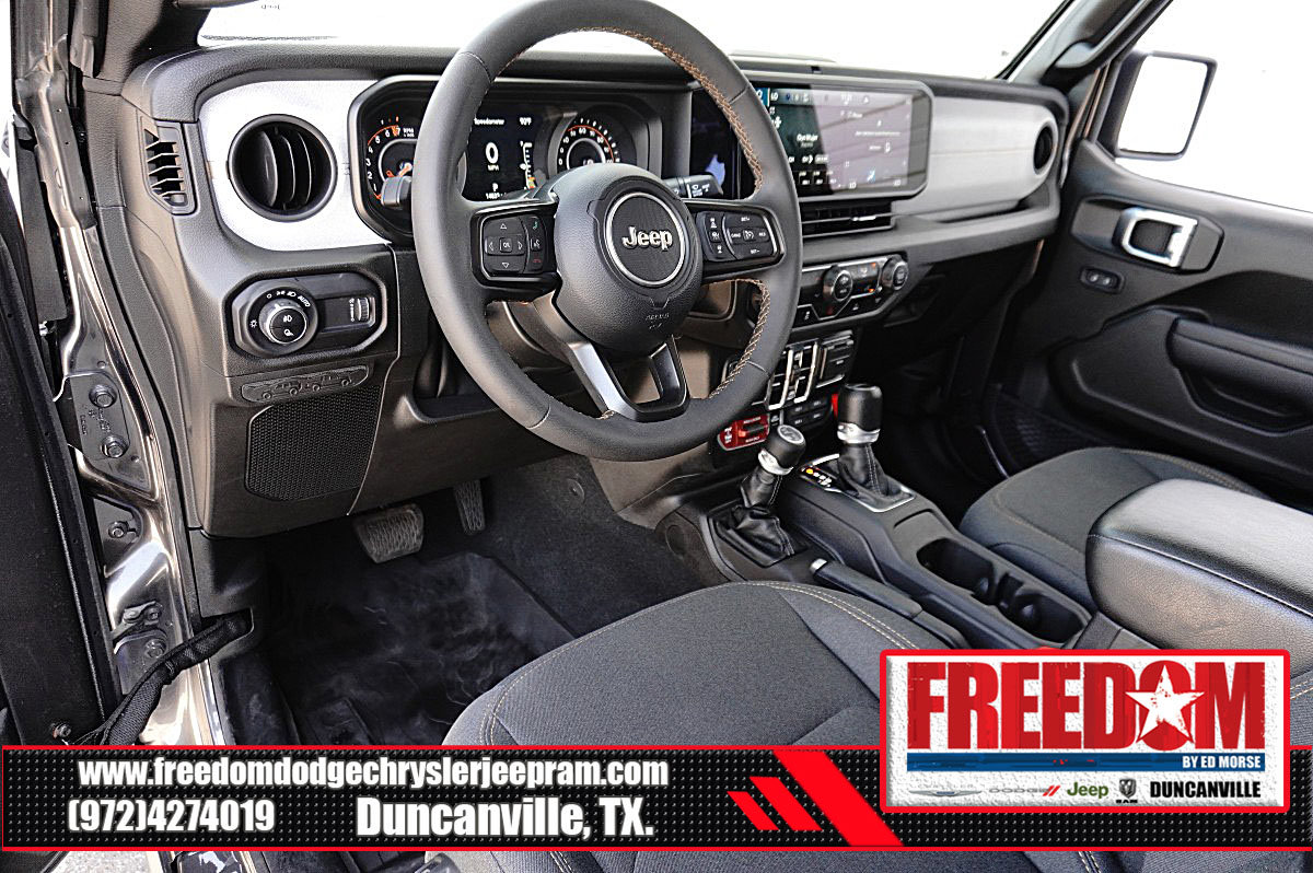 Used 2024 Jeep Gladiator Sport AWD/4WD image 10