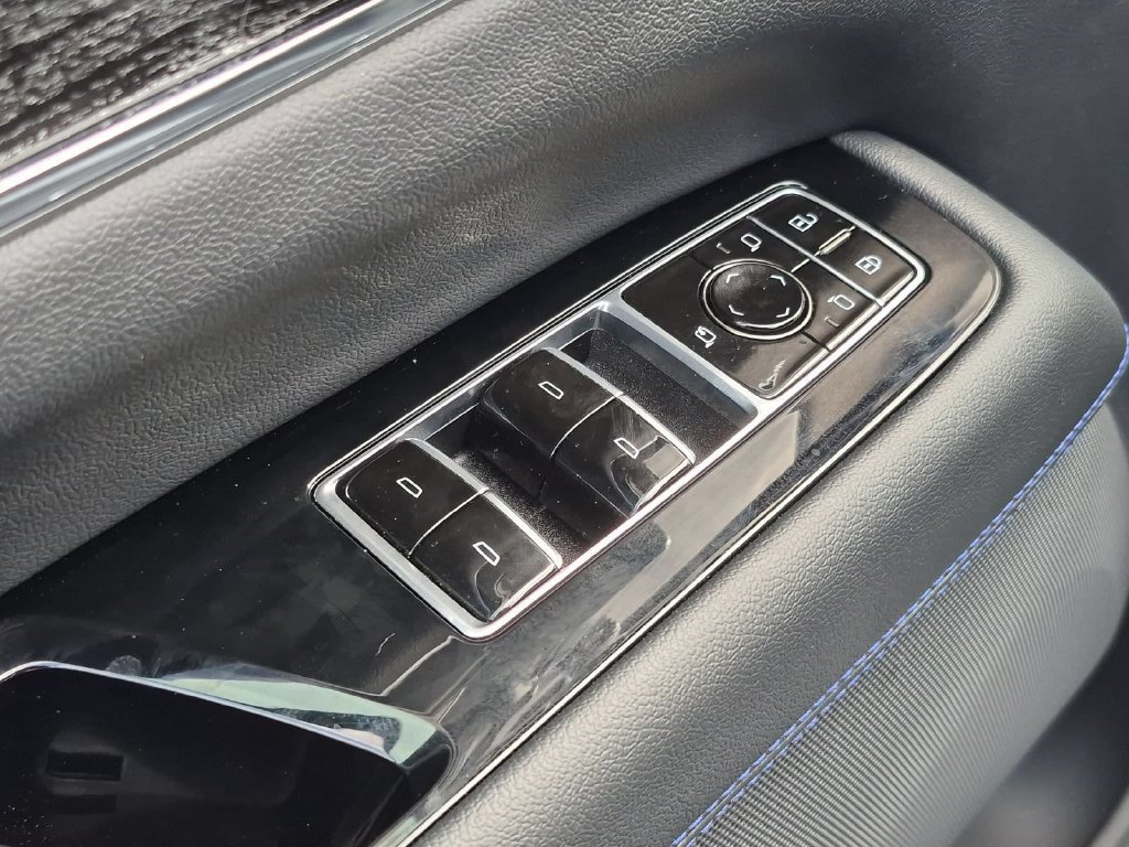 Used 2026 Cadillac Escalade IQ Sport 1 AWD/4WD image 16