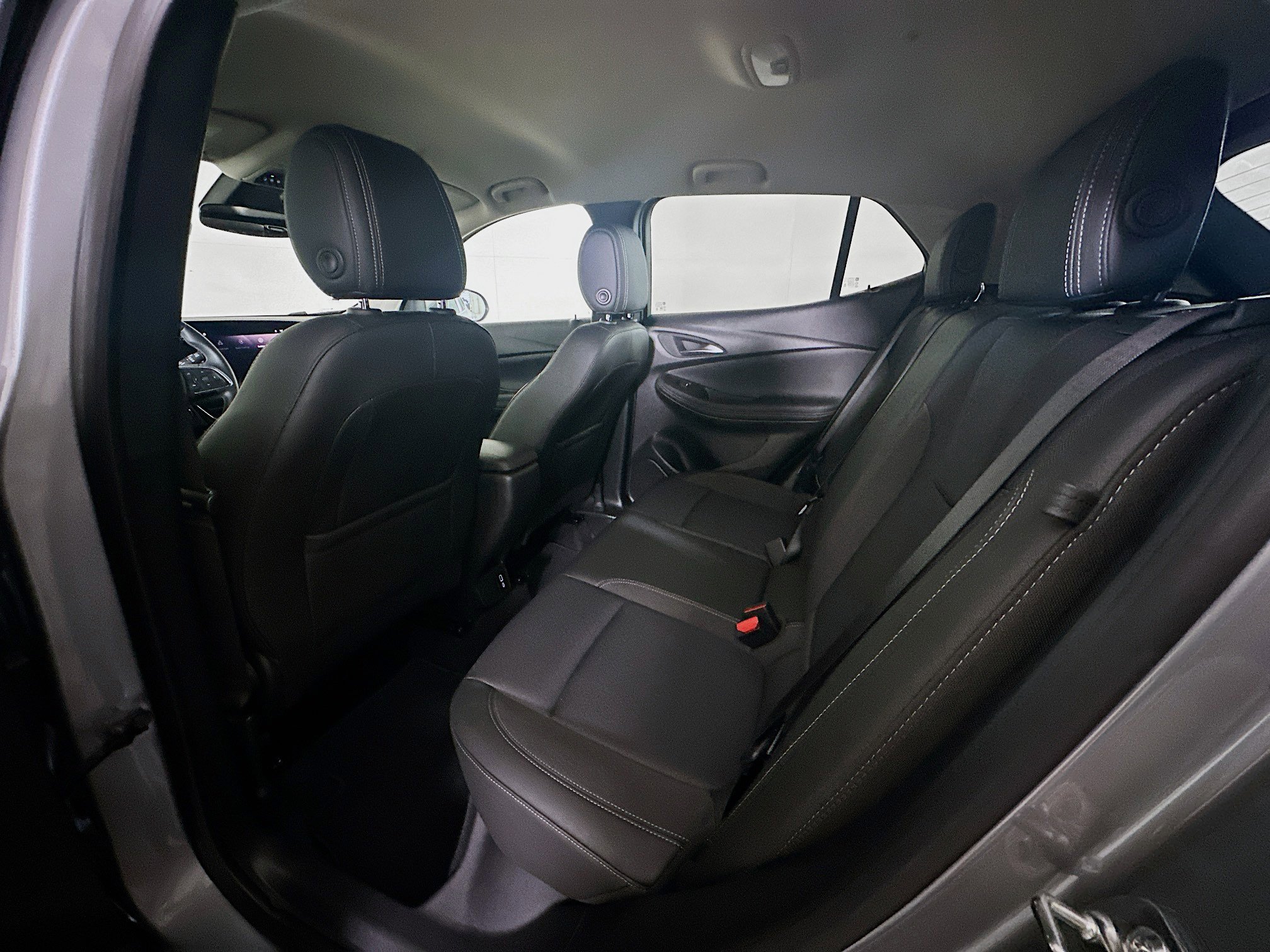 Used 2025 Buick Encore GX Preferred image 29