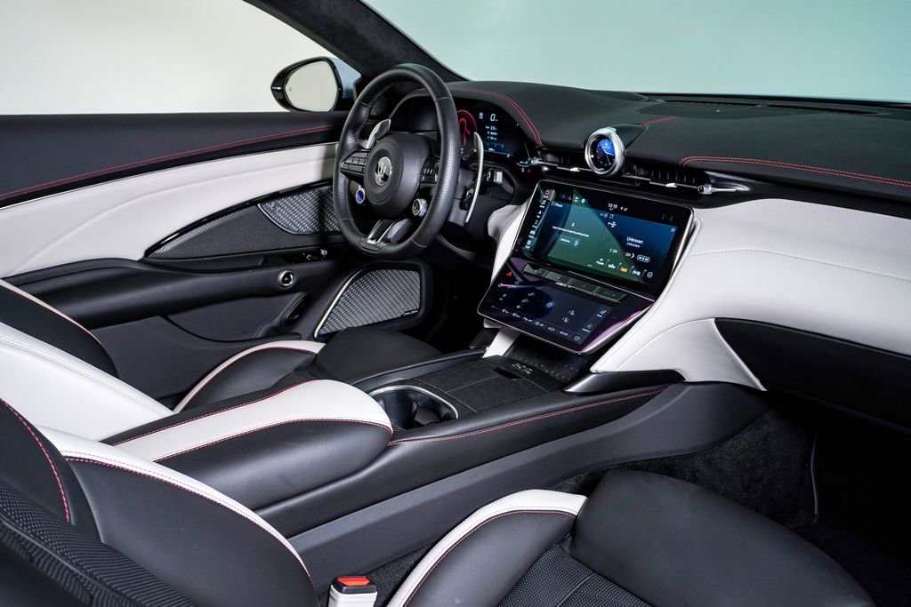Used 2024 Maserati GranTurismo Trofeo AWD/4WD image 16