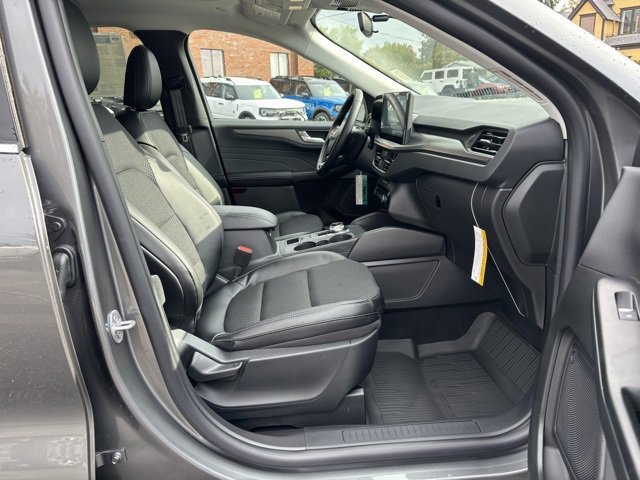 New 2025 Ford Escape SE image 15