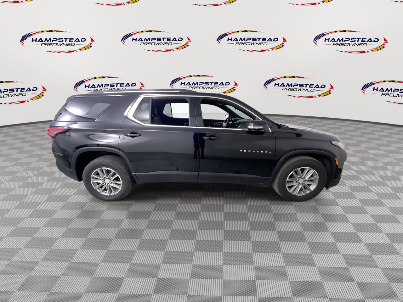 Used 2023 Chevrolet Traverse LT AWD/4WD image 9