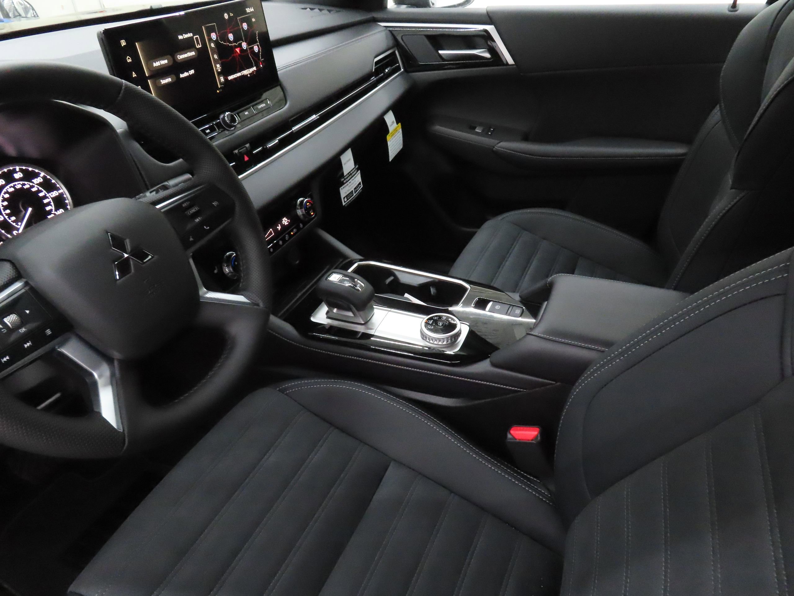 New 2026 Mitsubishi Outlander LE FWD image 20