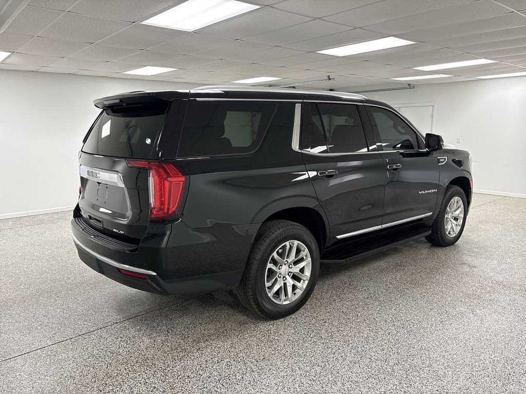 Used 2024 GMC Yukon SLT w/ SLT Luxury Package image 8