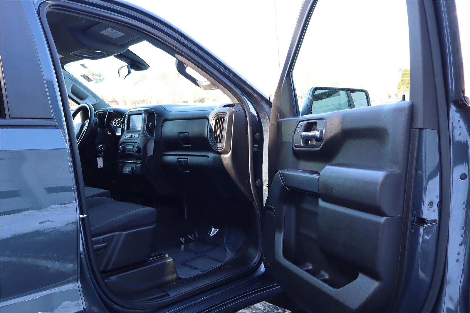 Used 2022 Chevrolet Silverado 1500 Custom Trail Boss w/ Safety Confidence Package image 28