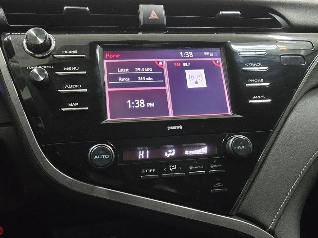 Used 2020 Toyota Camry SE image 24