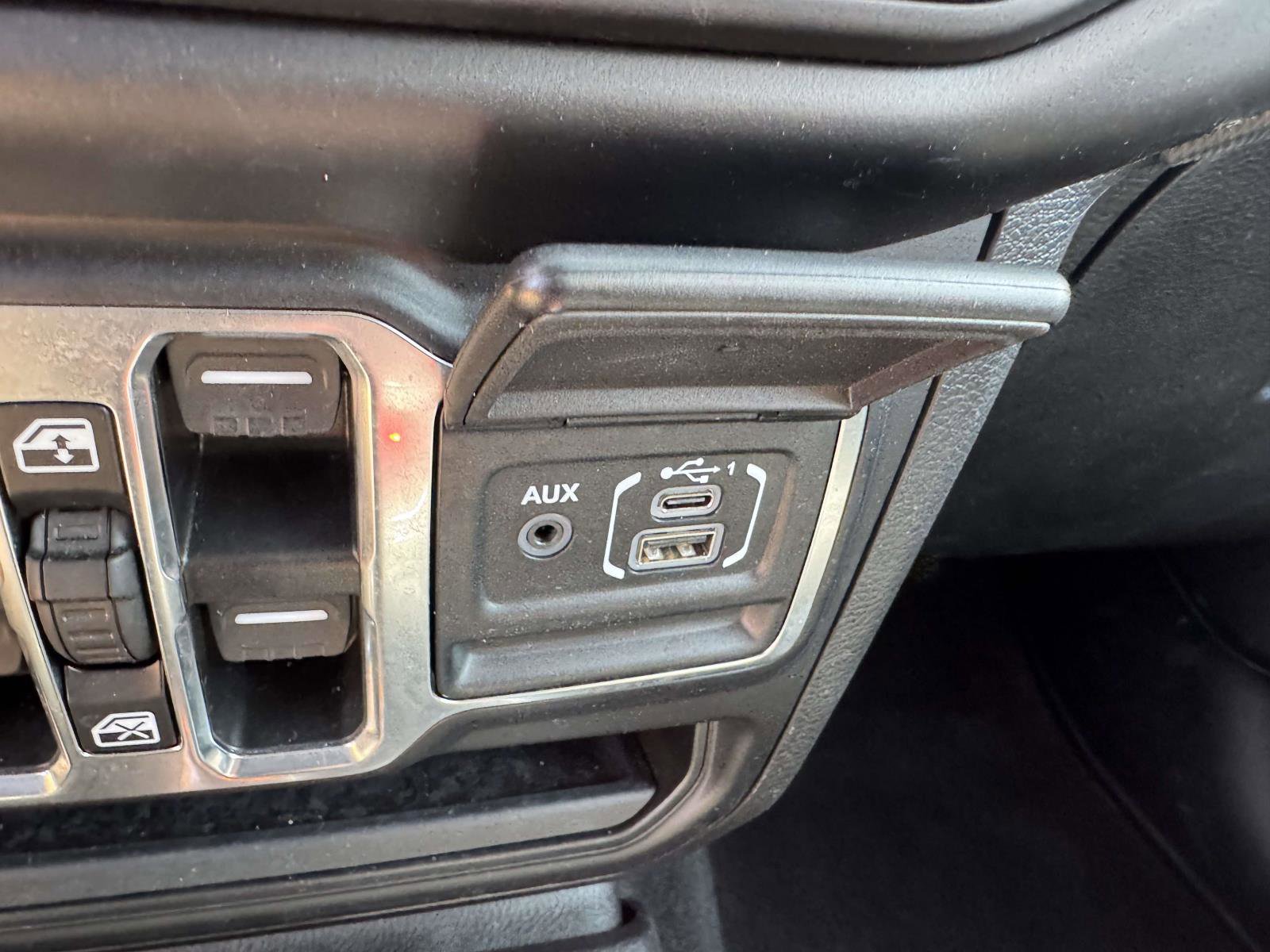 Used 2023 Jeep Wrangler Unlimited w/ 8.4" Radio Group image 24