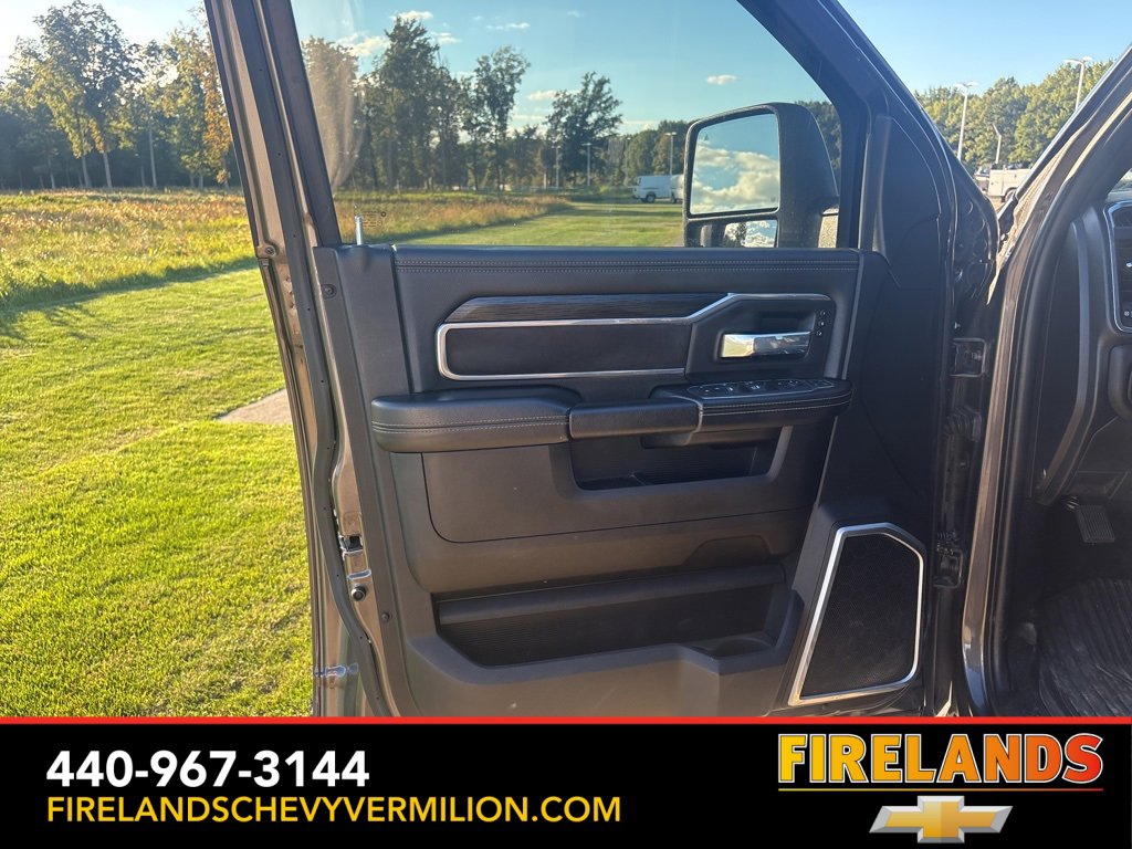 Used 2024 RAM 3500 Laramie w/ Night Edition image 9