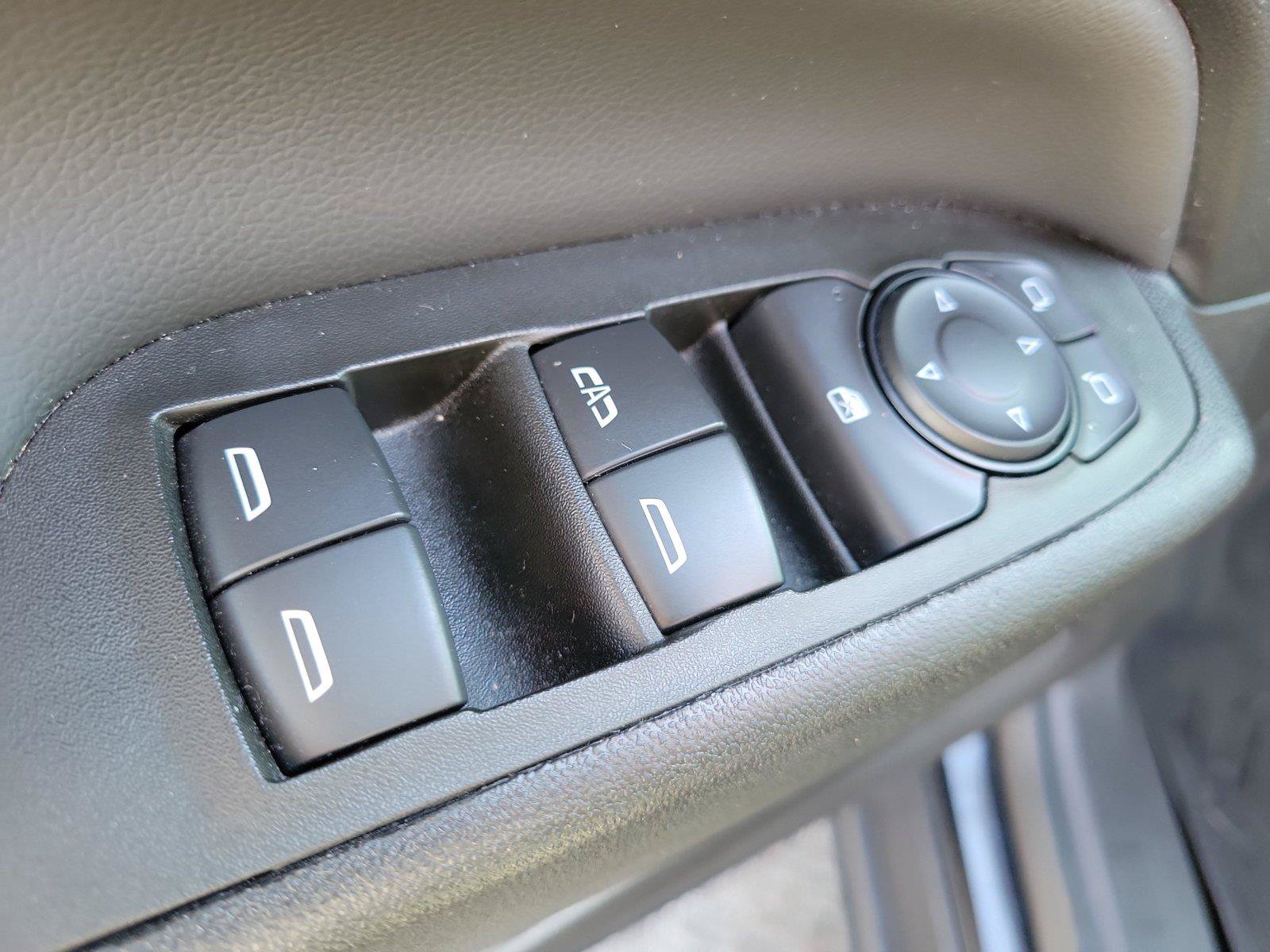 Used 2024 Chevrolet Equinox LT FWD image 20