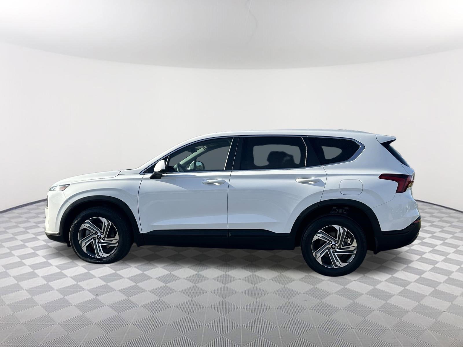 Used 2023 Hyundai Santa Fe SE image 11