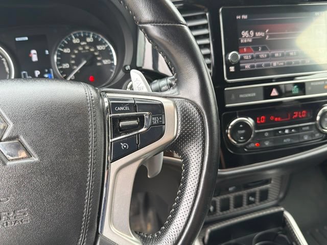 Used 2019 Mitsubishi Outlander SEL AWD/4WD image 27