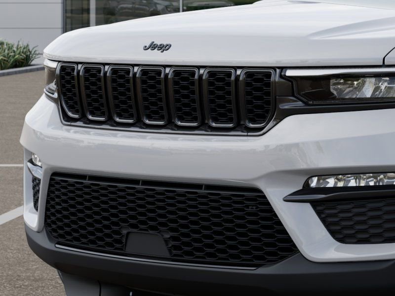 New 2025 Jeep Grand Cherokee Limited image 11