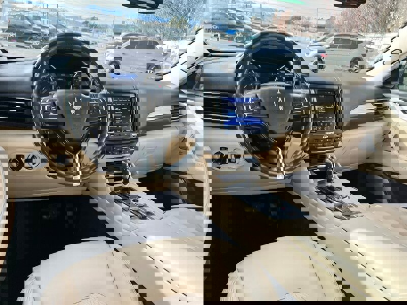 Used 2017 Maserati Levante w/ Luxury Package image 25