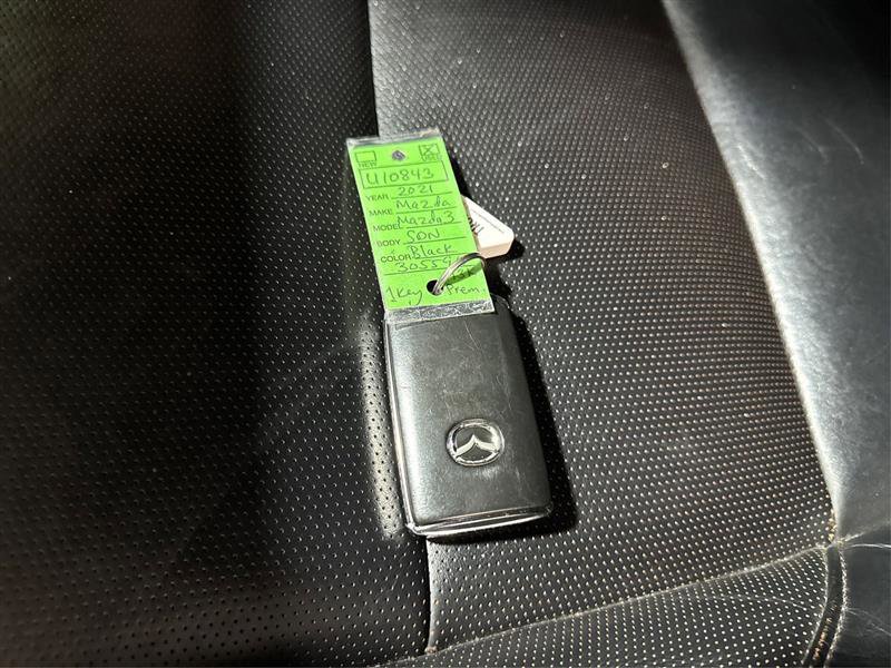 Used 2021 MAZDA MAZDA3 s image 31