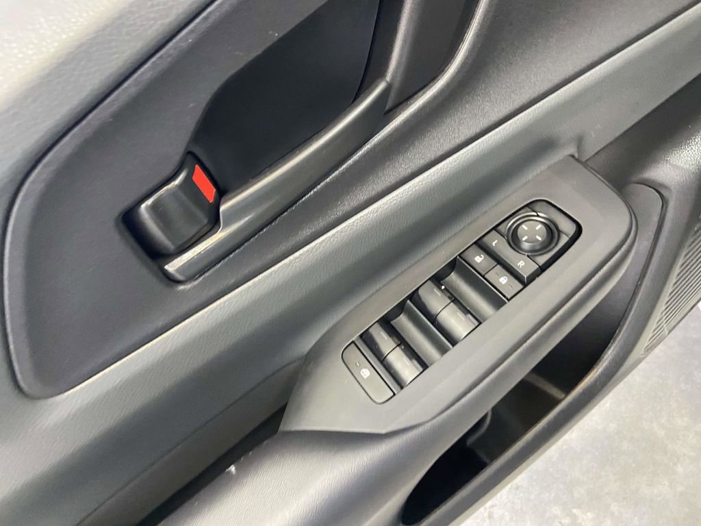 Used 2025 Toyota Prius LE FWD image 17