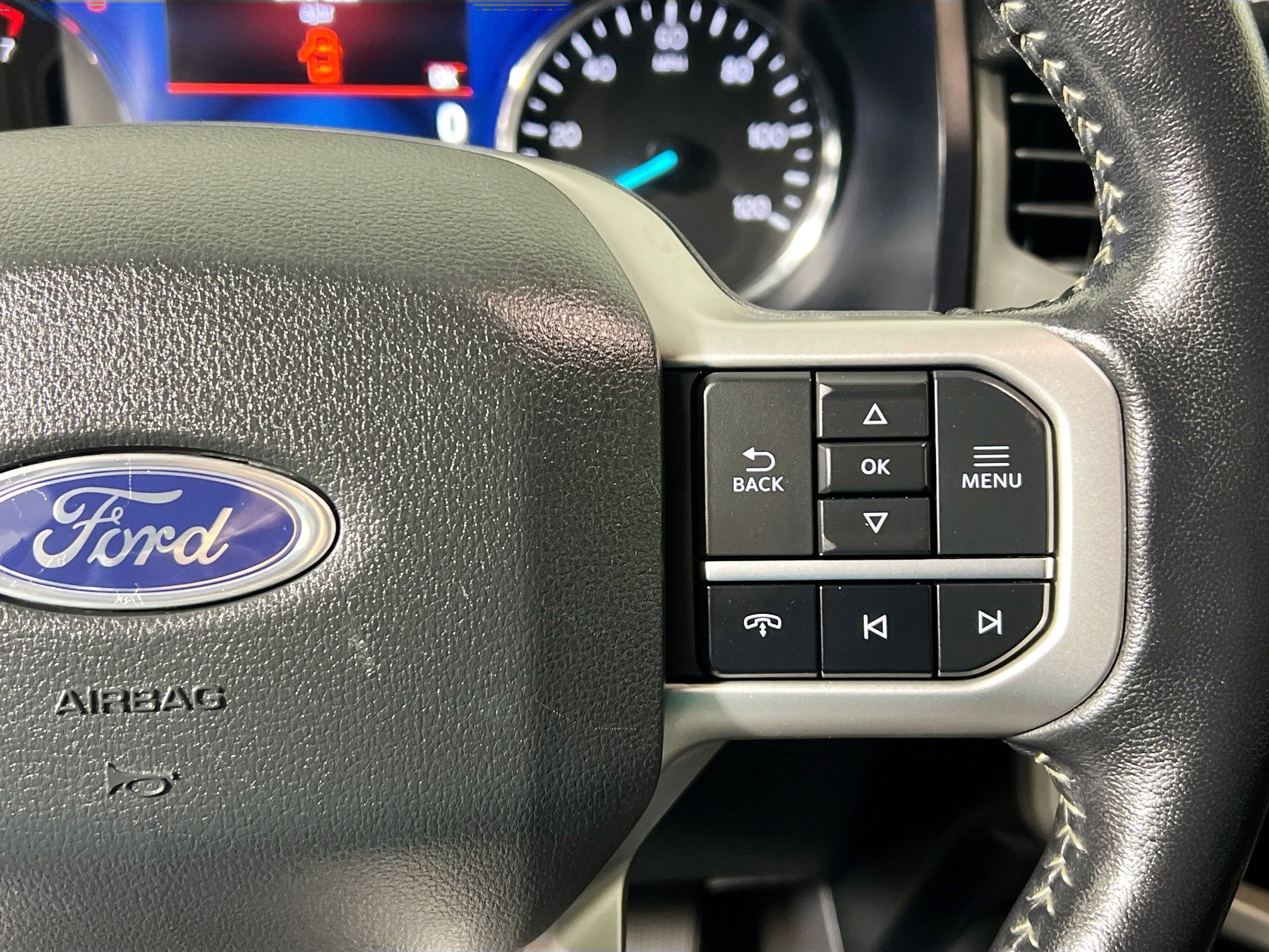 Used 2024 Ford Expedition XLT image 19