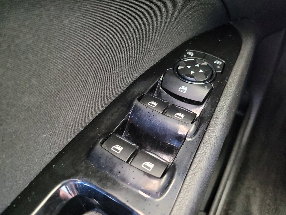 Used 2015 Ford Fusion SE FWD image 27