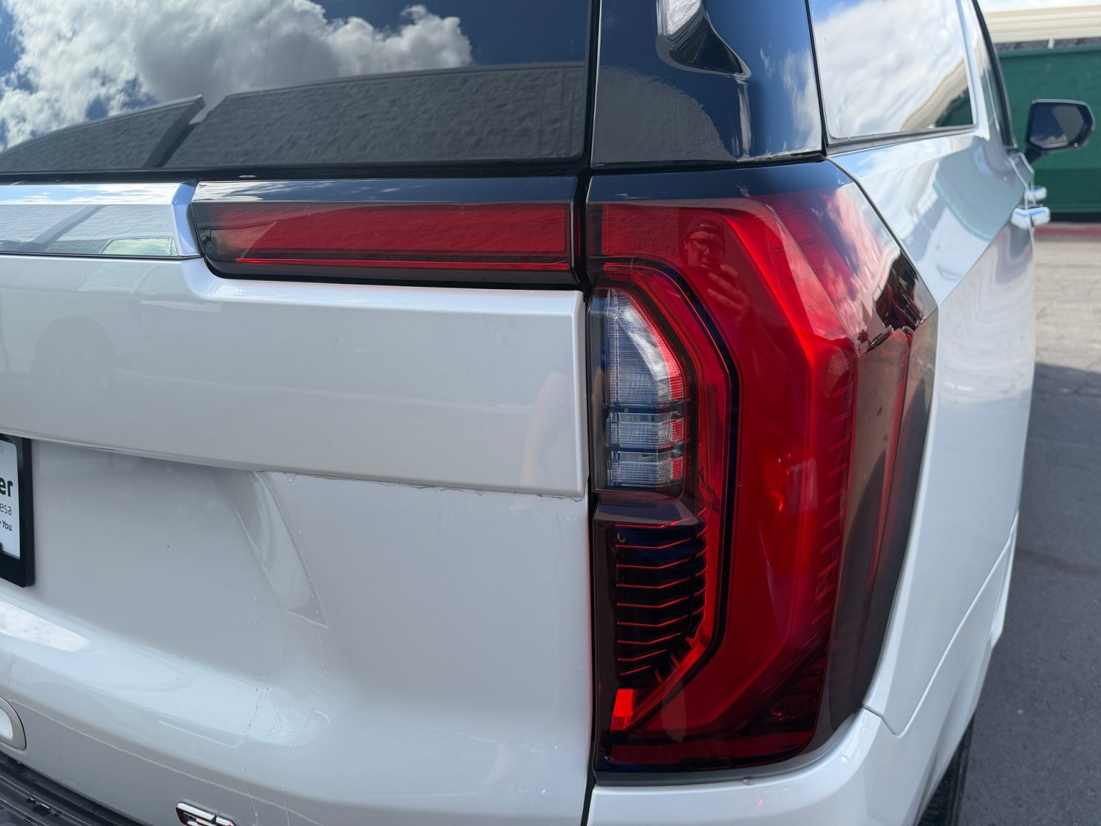 Used 2025 GMC Yukon XL Denali w/ Advanced Technology Package AWD/4WD image 30