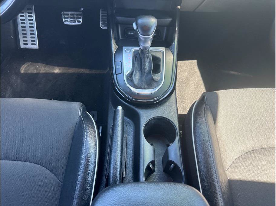 Used 2020 Kia Forte GT-Line FWD image 18