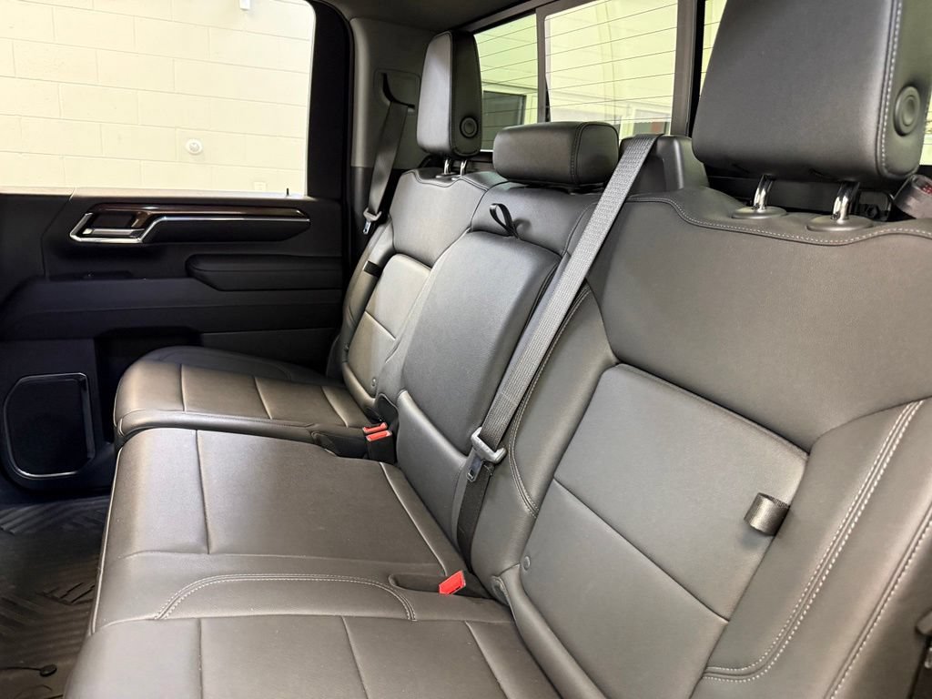 Used 2024 Chevrolet Silverado 2500 LT AWD/4WD image 17