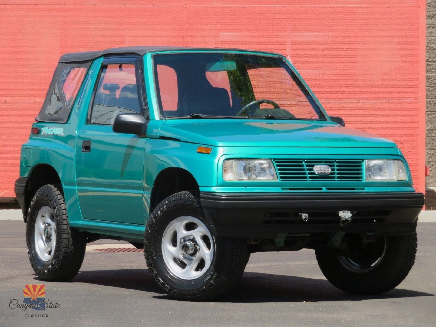 Used 1995 Geo Tracker 2WD 2-Door image 1