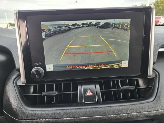 Used 2025 Toyota RAV4 XLE AWD/4WD image 14