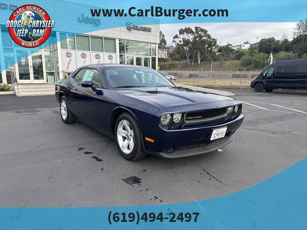 Used 2014 Dodge Challenger SXT image 1
