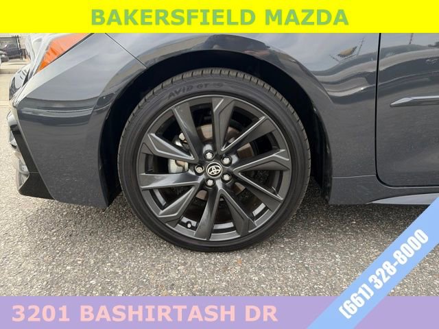 Used 2025 Toyota Corolla SE w/ SE Premium Package image 18