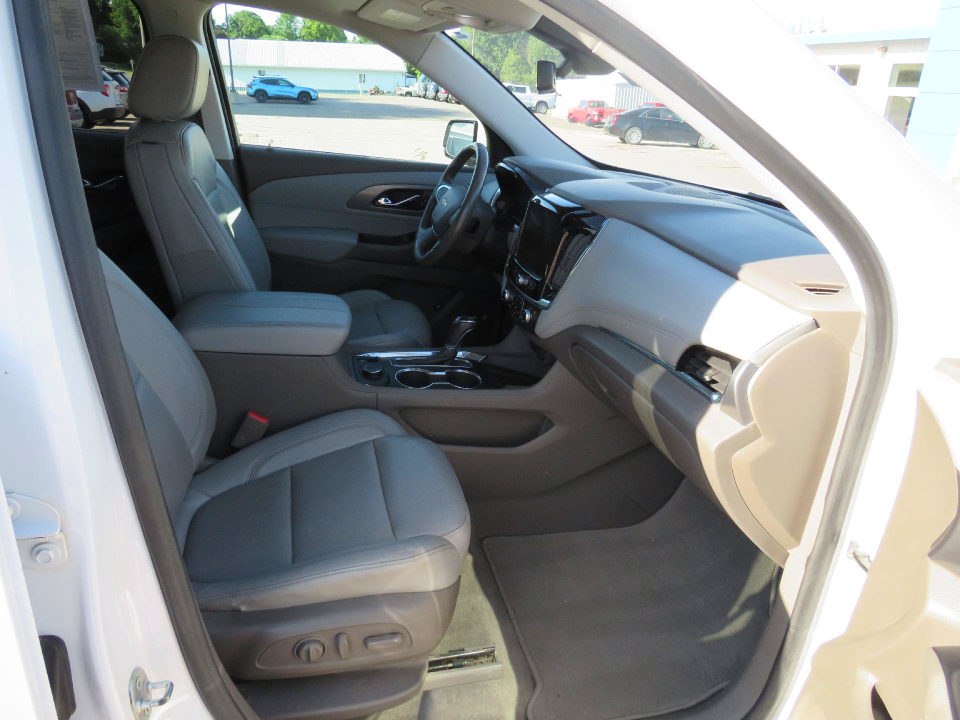 Used 2018 Chevrolet Traverse Premier AWD/4WD image 13