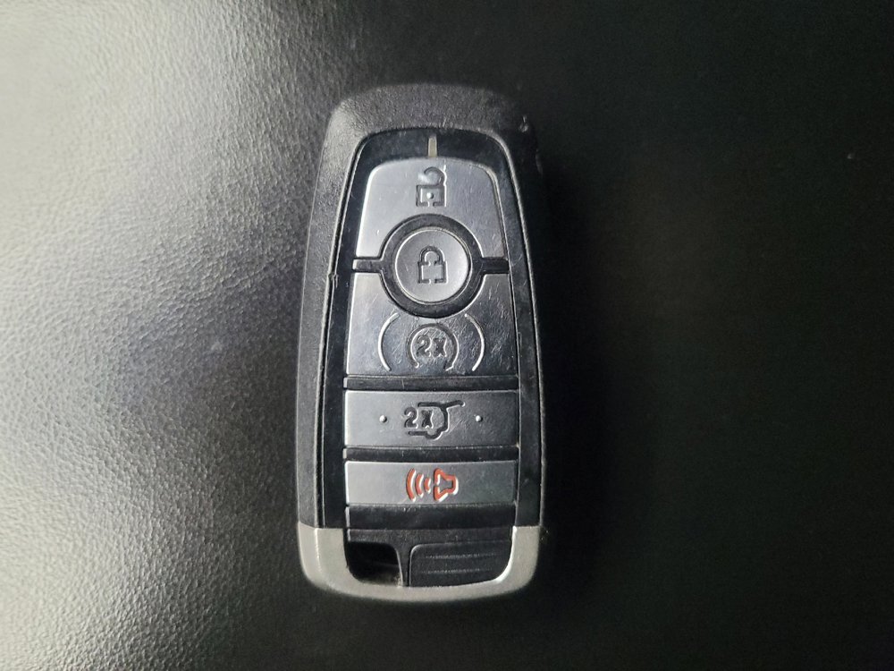 Used 2021 Ford Explorer XLT w/ Equipment Group 202A RWD image 32