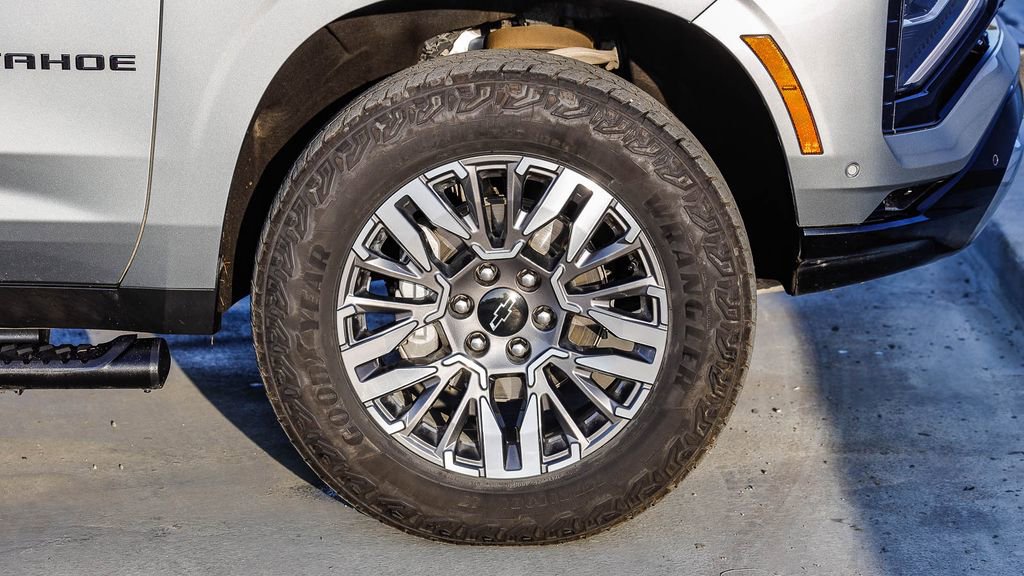 Used 2025 Chevrolet Tahoe Z71 AWD/4WD image 10