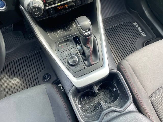 Used 2022 Toyota RAV4 SE w/ Weather & Moonroof Package AWD/4WD image 22