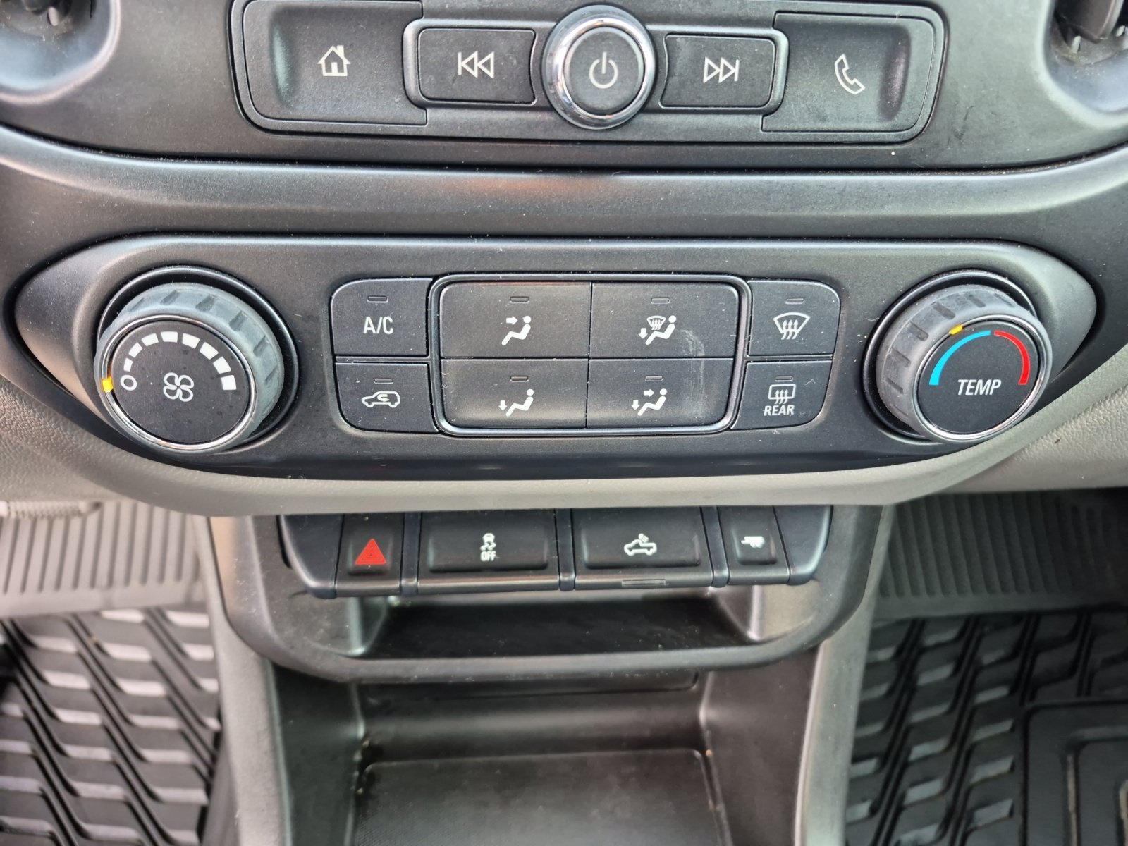 Used 2020 GMC Canyon 2WD Crew Cab w/ Convenience Package image 29
