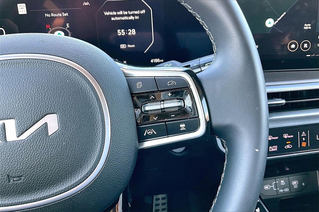 Used 2025 Kia Sorento SX image 21