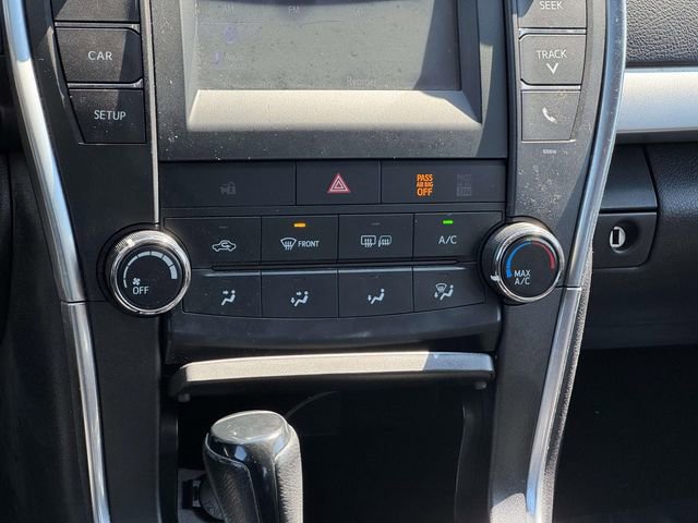 Used 2017 Toyota Camry SE image 16