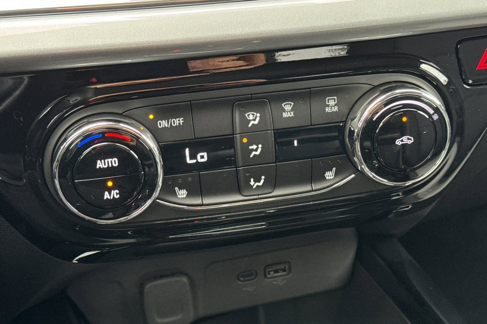 New 2026 Chevrolet Trax LT w/ Driver Confidence Package image 19