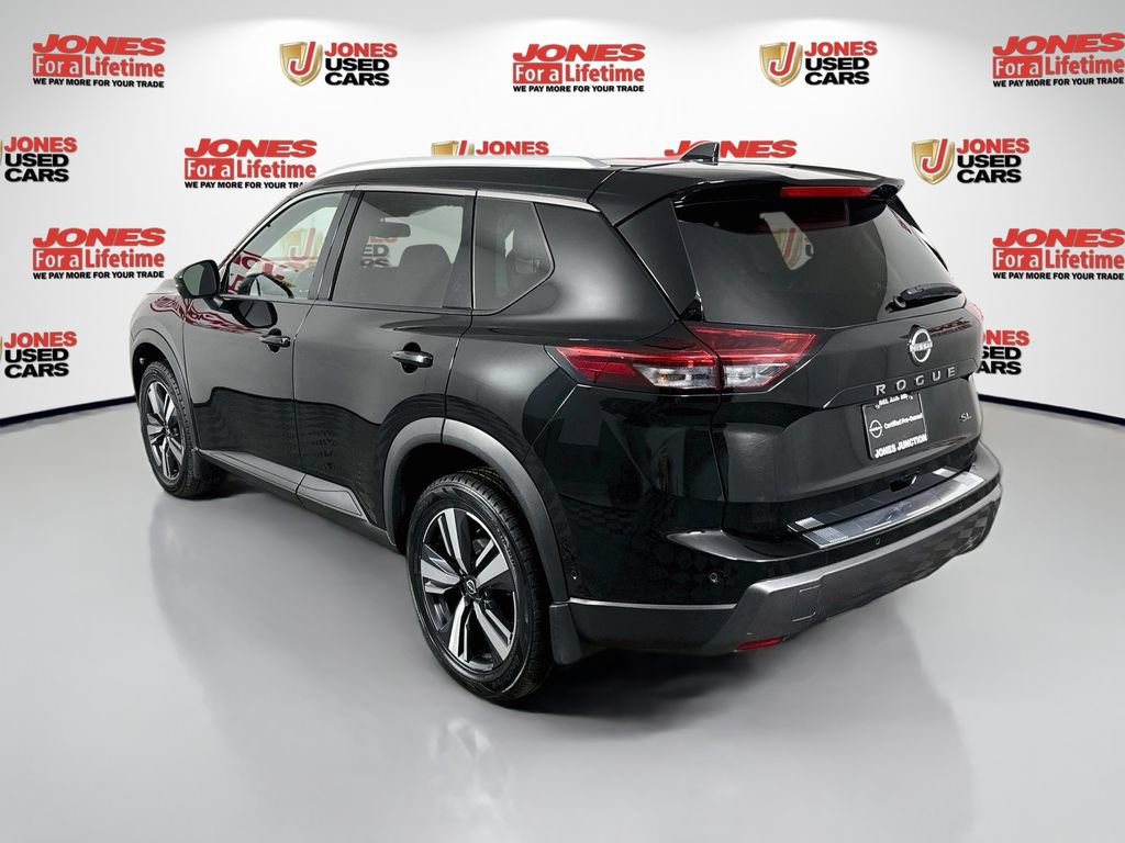 Certified 2024 Nissan Rogue SL FWD image 2