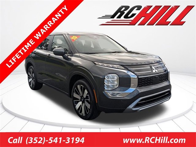 New 2025 Mitsubishi Outlander SE