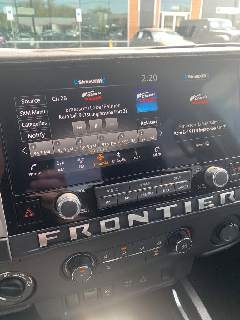 Used 2025 Nissan Frontier SV image 24