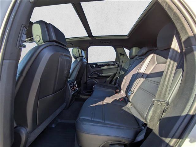 Used 2019 Porsche Cayenne image 18