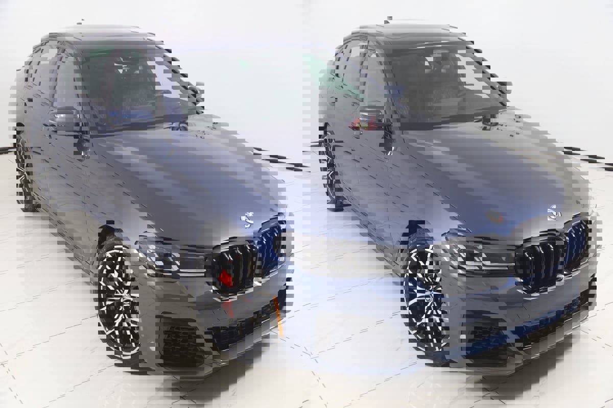 Used 2023 BMW M550i xDrive w/ Executive Package image 22