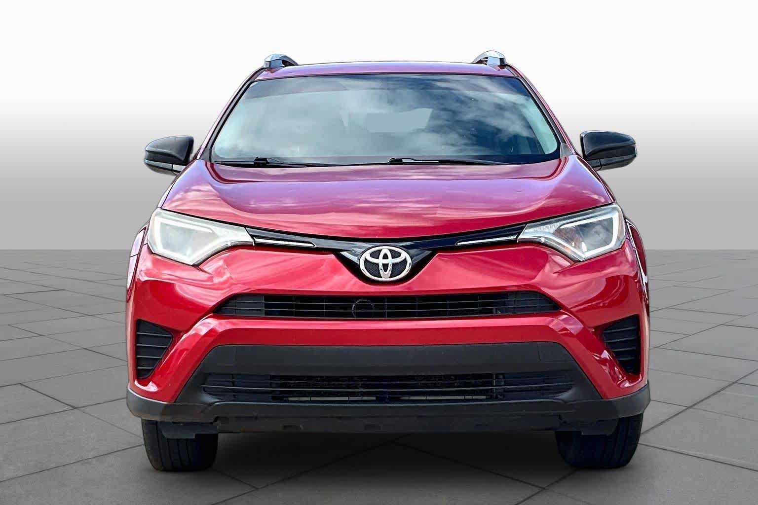 Used 2016 Toyota RAV4 LE FWD image 4