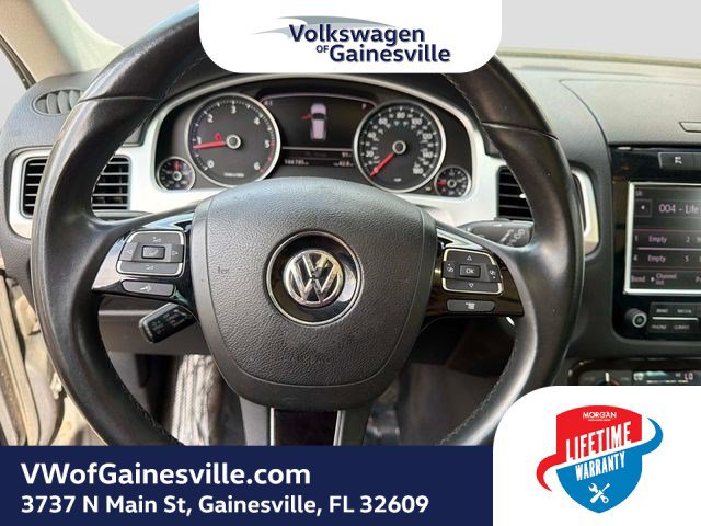 Used 2014 Volkswagen Touareg Executive AWD/4WD image 24