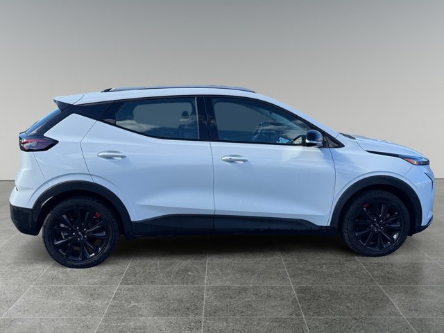 Used 2023 Chevrolet Bolt EUV LT w/ Comfort Package FWD image 6