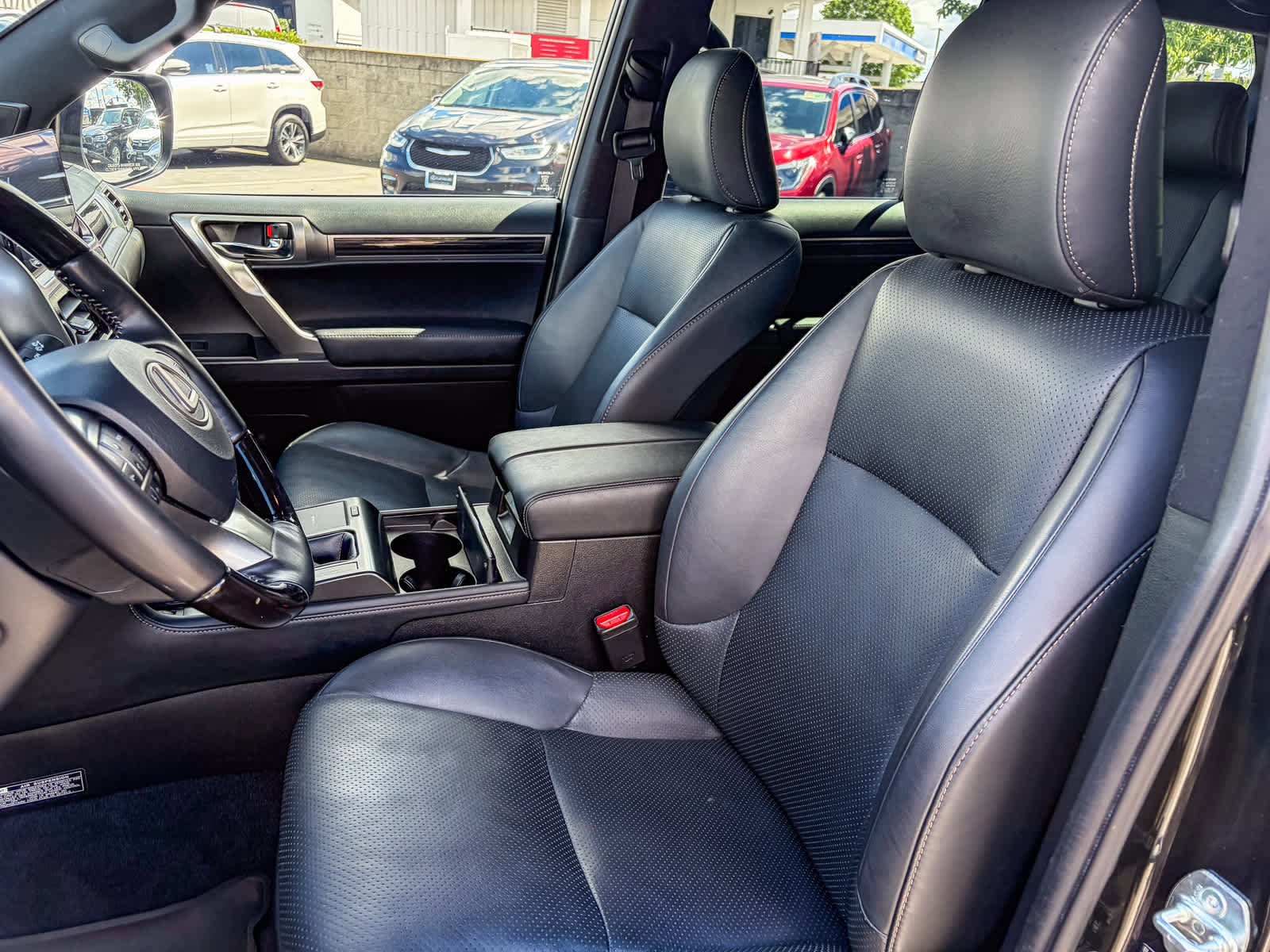 Used 2023 Lexus GX 460 Luxury w/ Sport Design Package image 17